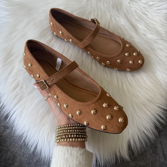 Universal Thread Shoes - Universal threads flats 8.5